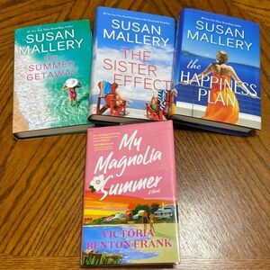 Three Susan Mallery novels. One independent novel by Victoria Benton Frank. 15$